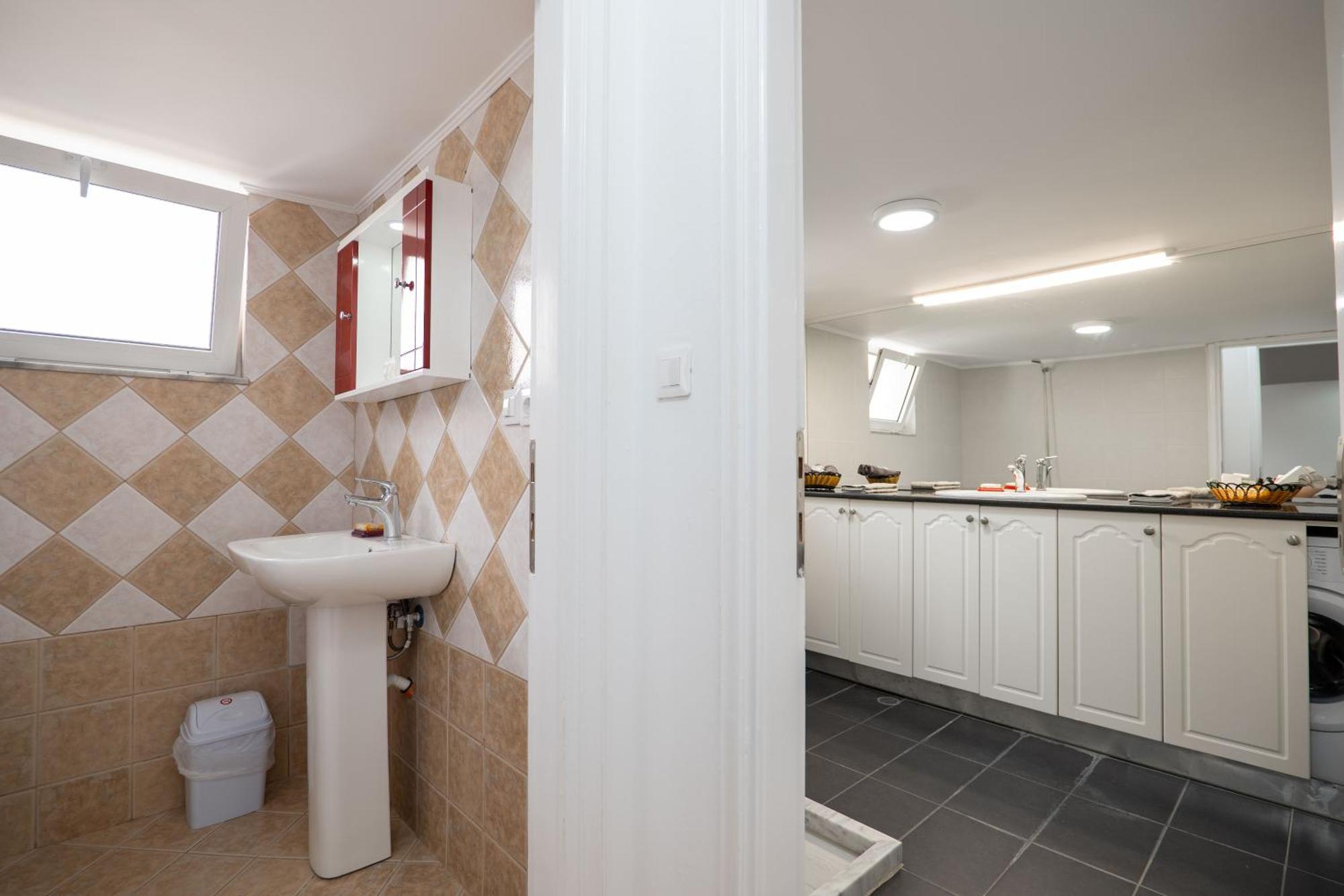 Hoteleks Inn & Suites Saranda Dış mekan fotoğraf