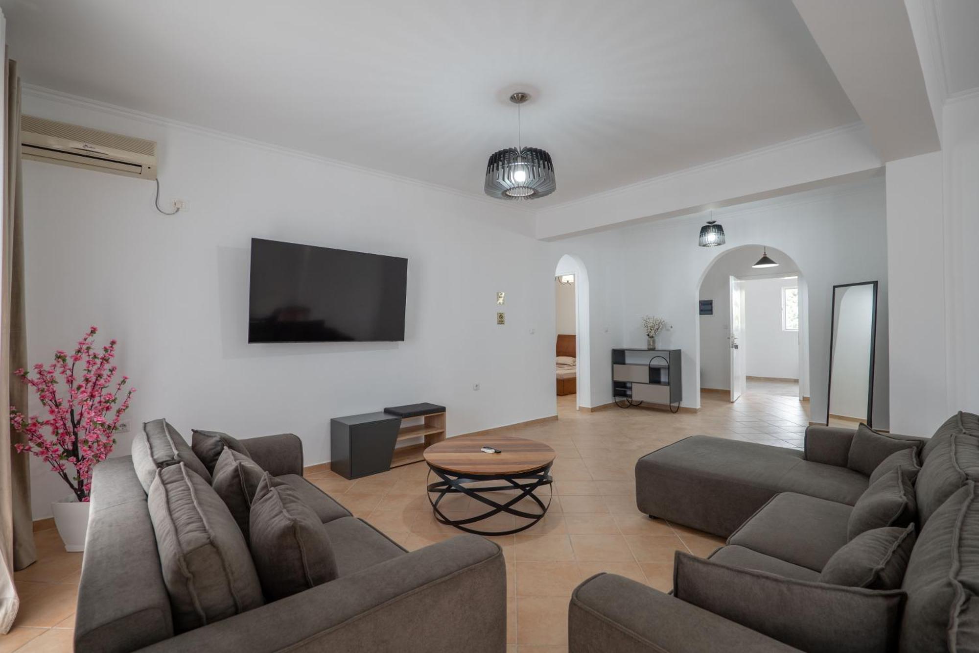 Hoteleks Inn & Suites Saranda Dış mekan fotoğraf