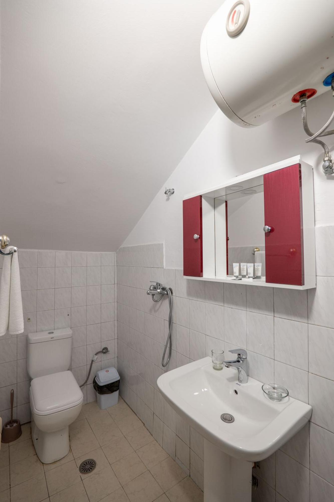 Hoteleks Inn & Suites Saranda Dış mekan fotoğraf