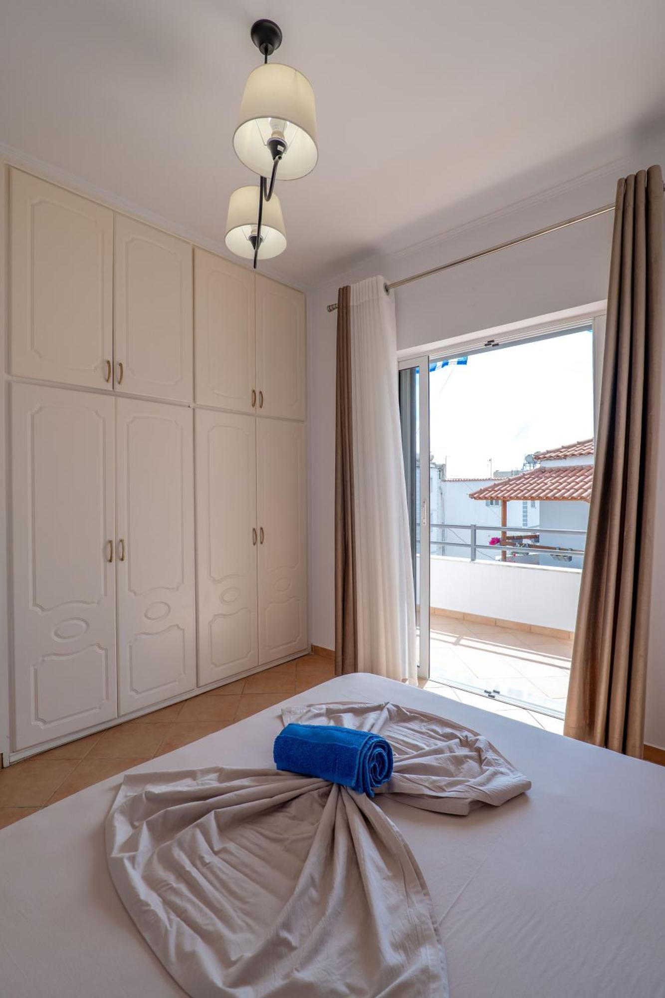 Hoteleks Inn & Suites Saranda Dış mekan fotoğraf