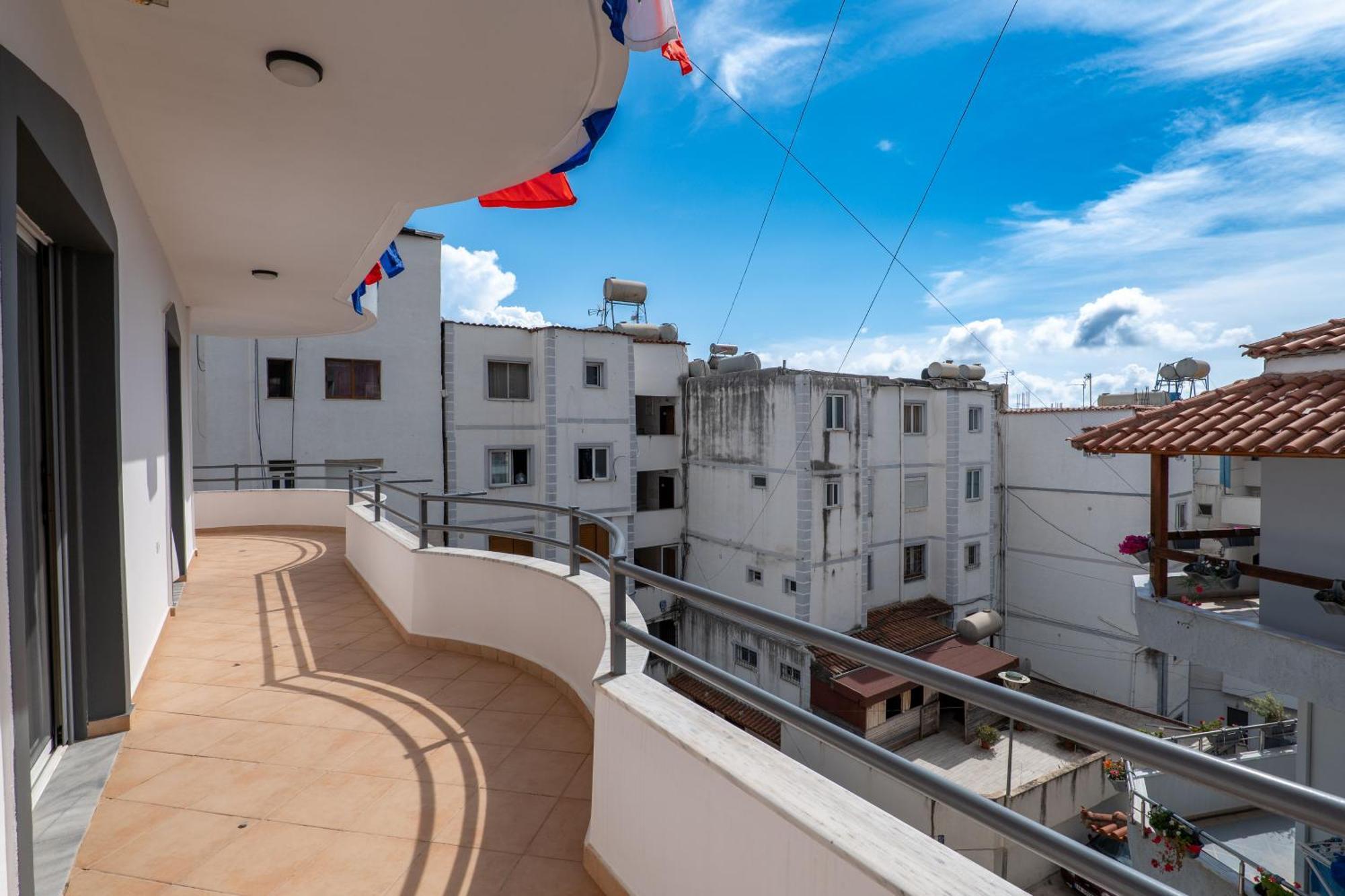 Hoteleks Inn & Suites Saranda Dış mekan fotoğraf