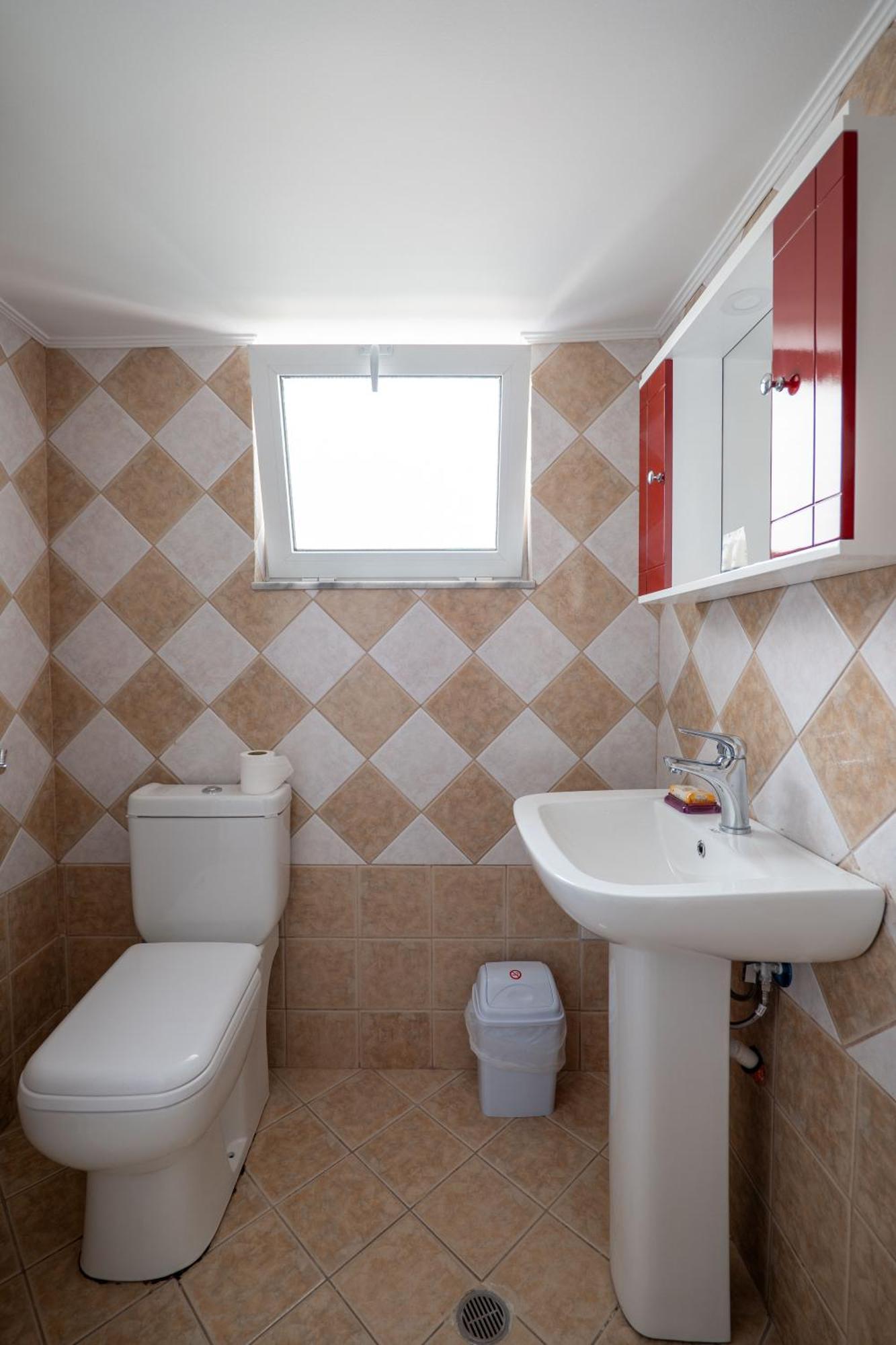 Hoteleks Inn & Suites Saranda Dış mekan fotoğraf